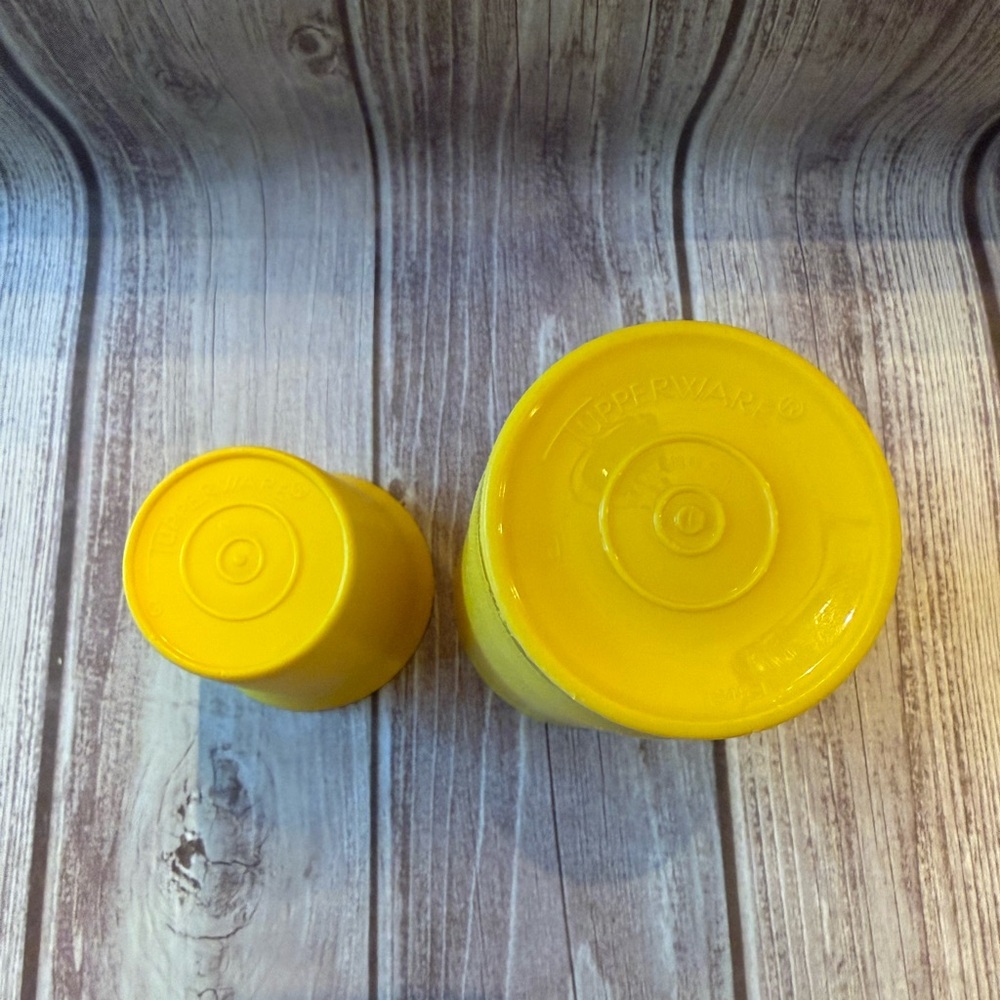 Tupperware Yellow Drinkware Set - Picture 2 of 3